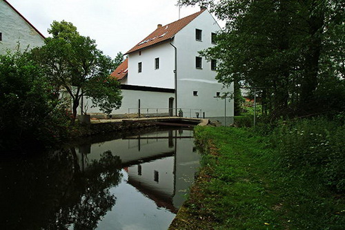 Náhon ke Kubešovu mlýnu